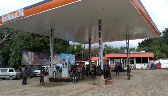 CNG crisis prevails in Bishramganj CNG station CNG crisis prevails in Bishramganj CNG station